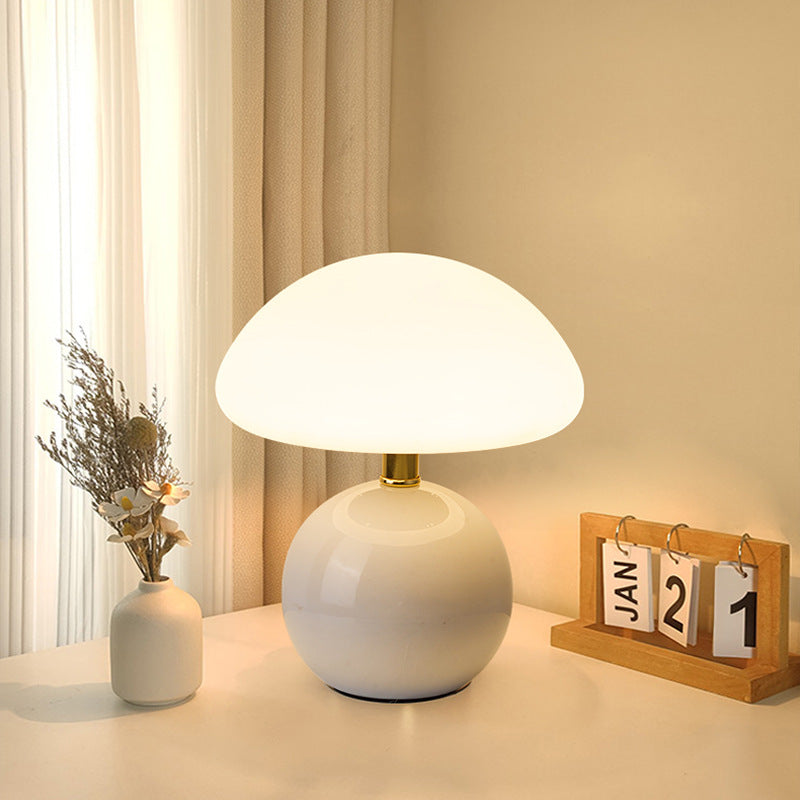 Mushroom Shape LED Table Lamp with Dimming Function
