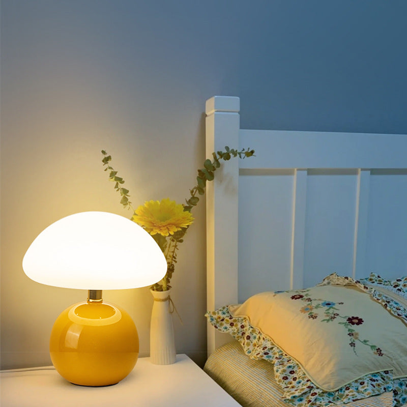 Mushroom Shape LED Table Lamp with Dimming Function